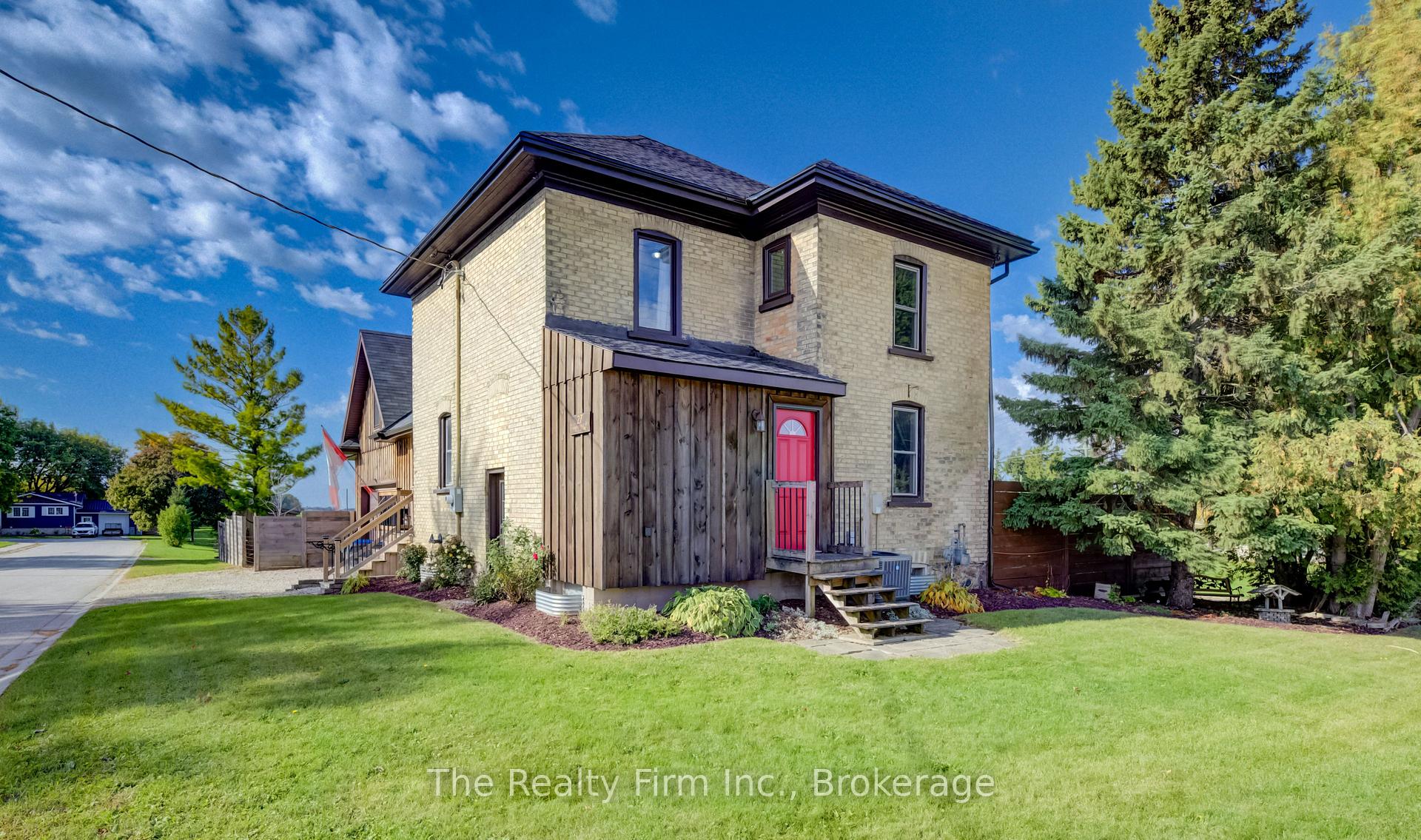 Photo of 27 Mill St Street W