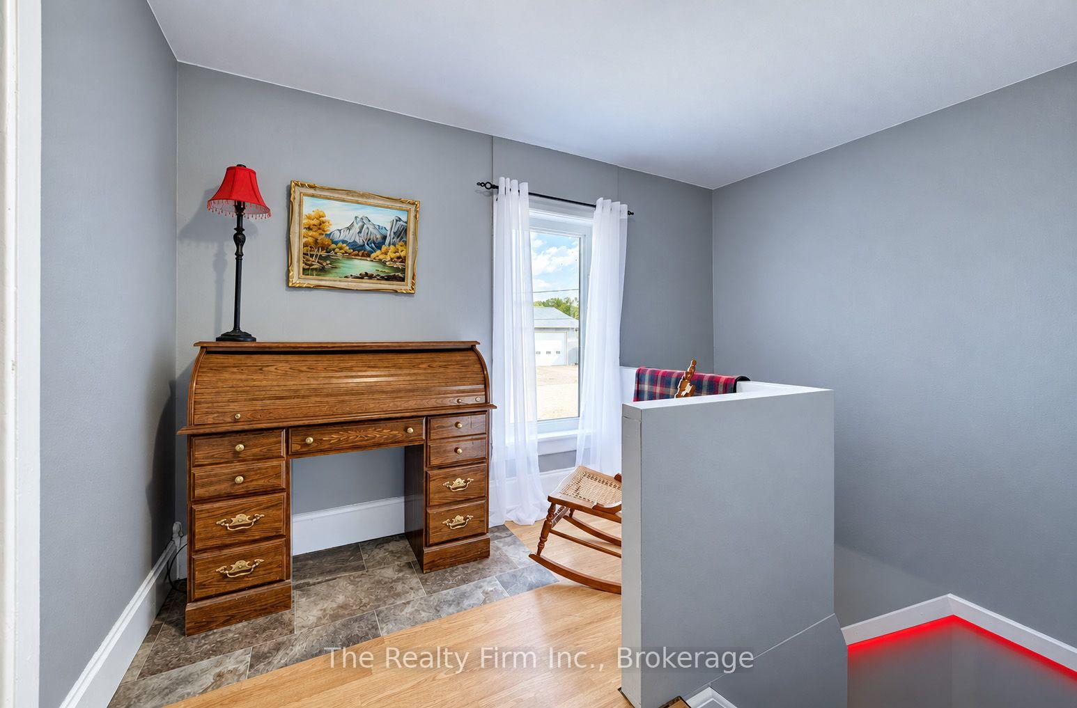 Photo 18 of 27 Mill St Street W, Perth East, Milverton — HOMEH