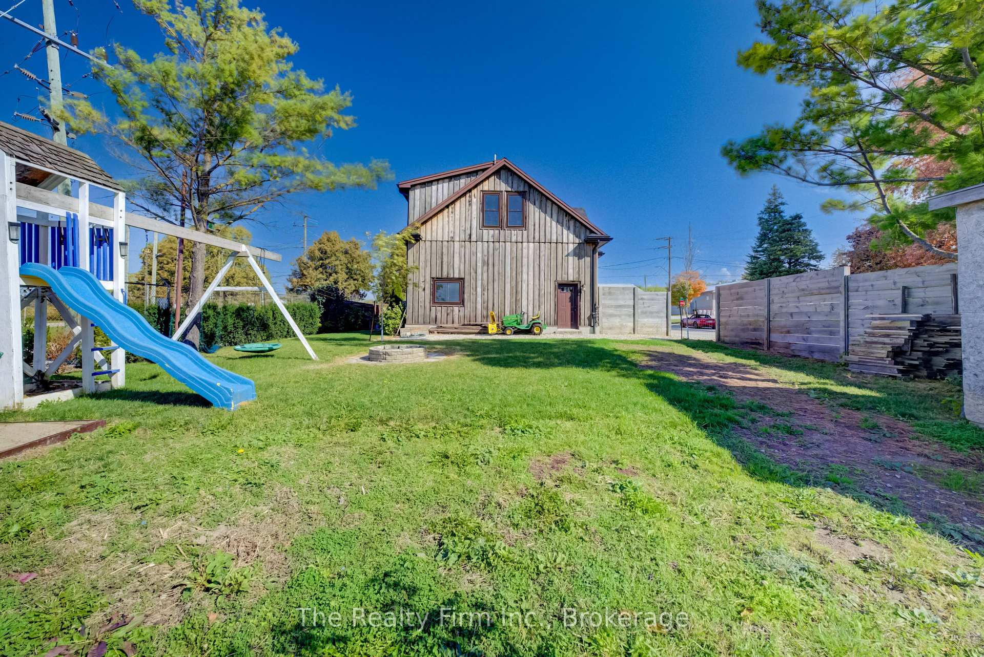 Photo 40 of 27 Mill St Street W, Perth East, Milverton — HOMEH