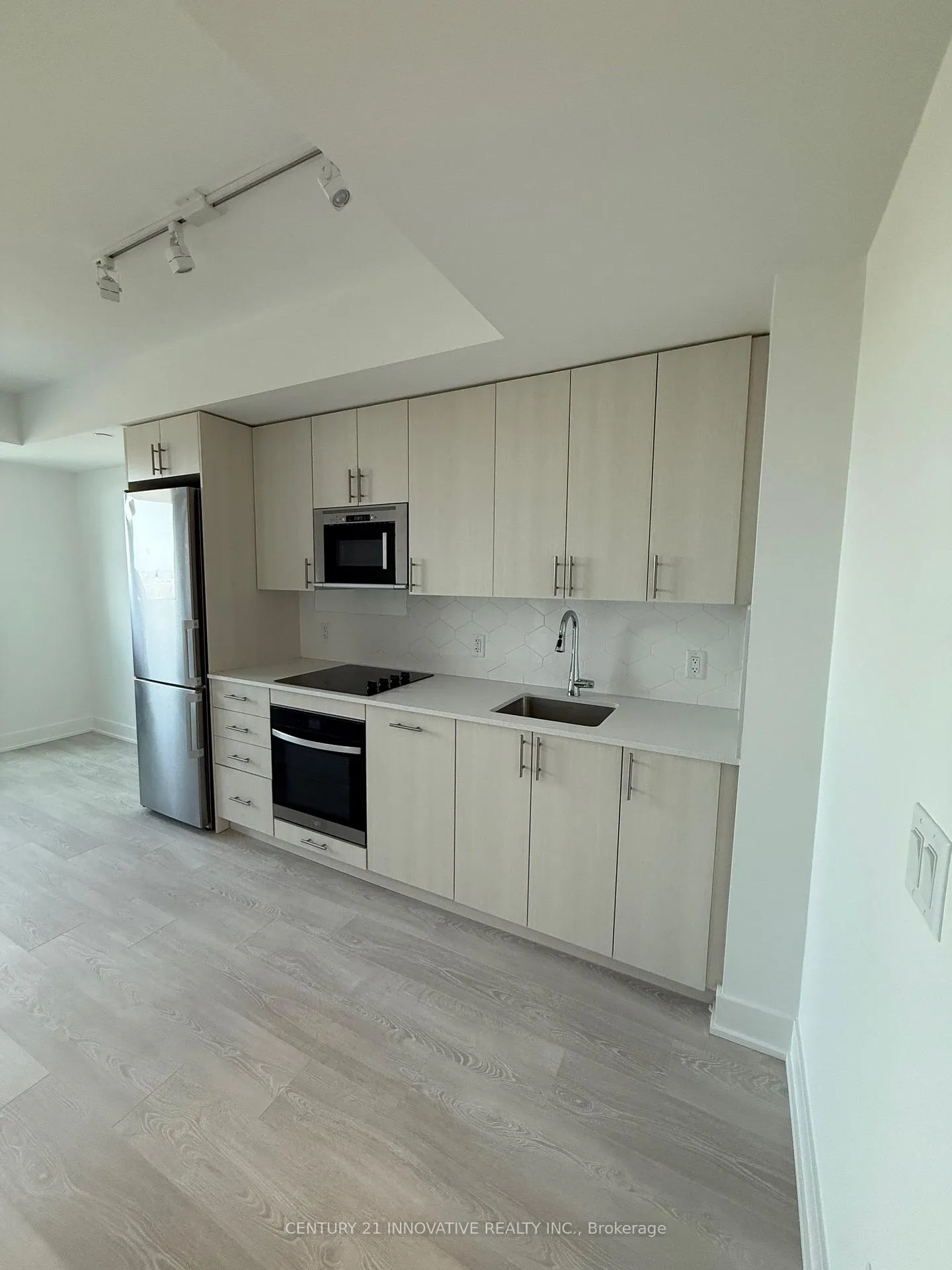 Photo 3 of Unit 2303, 2545 Simcoe Street N, Oshawa, Windfields — HOMEH