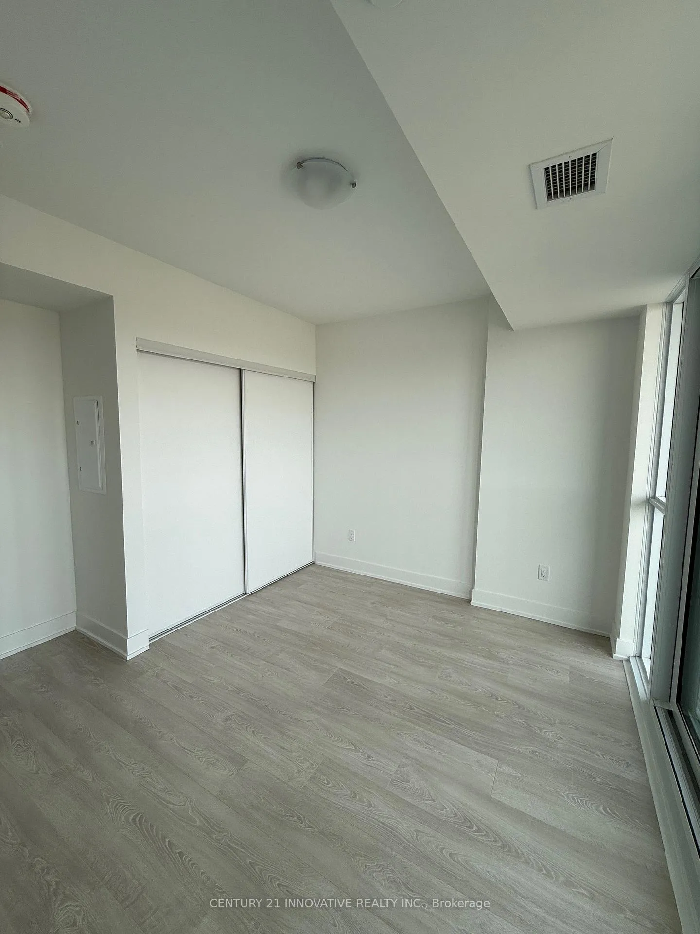Photo 6 of Unit 2303, 2545 Simcoe Street N, Oshawa, Windfields — HOMEH