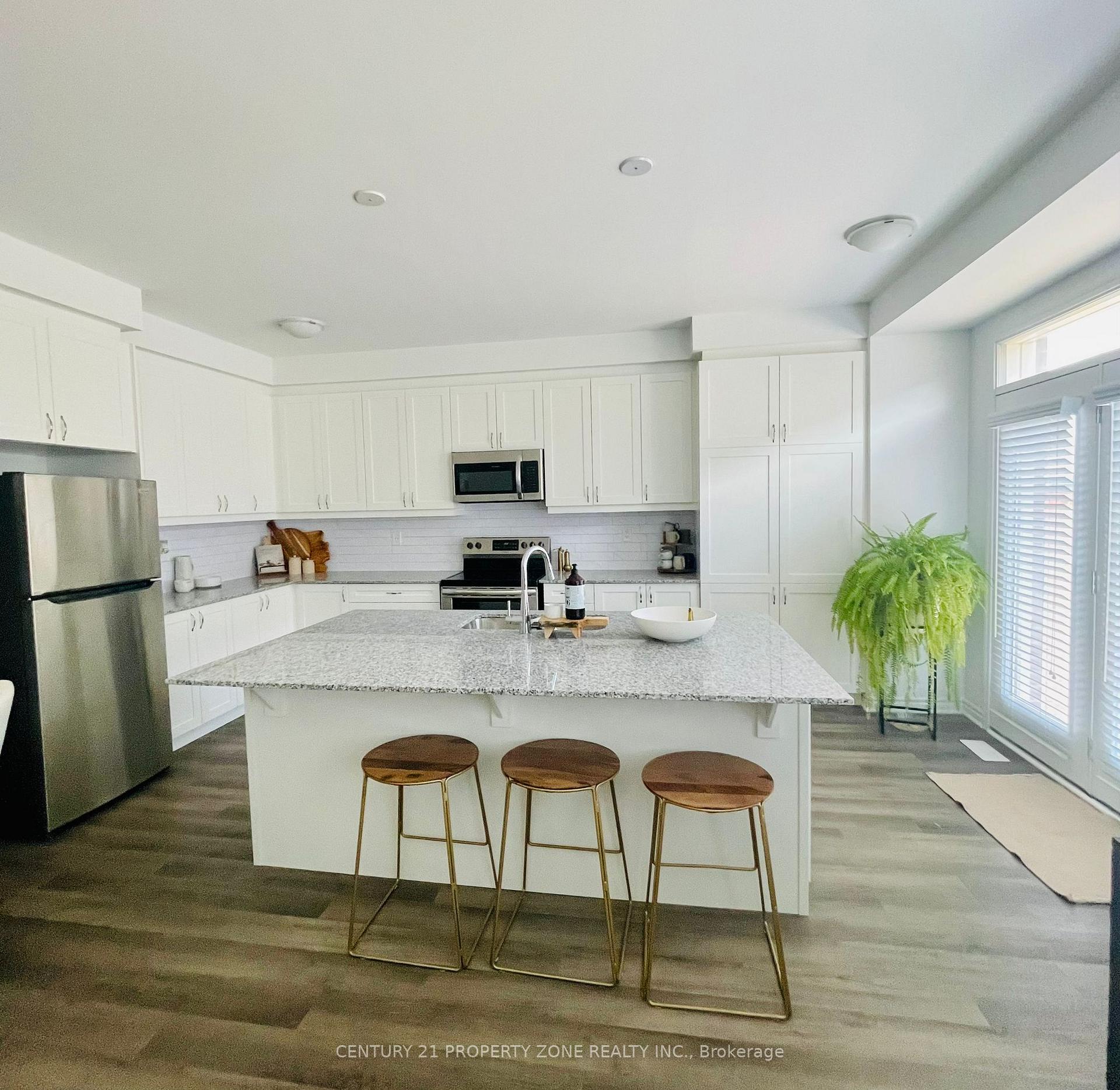 Photo 2 of 1735 Thames Circle, Milton, Bowes — HOMEH