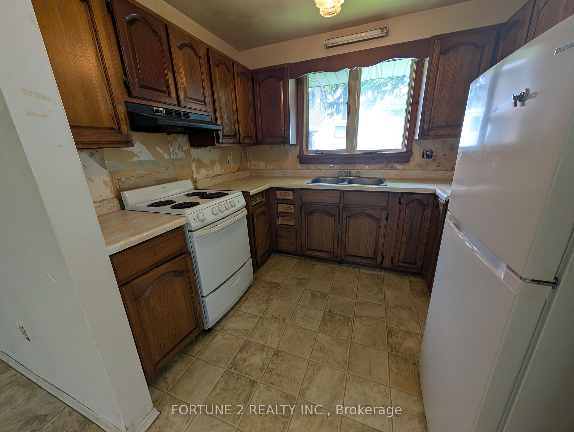 Photo 11 of 54 Main Street N, Huron East, Seaforth — HOMEH
