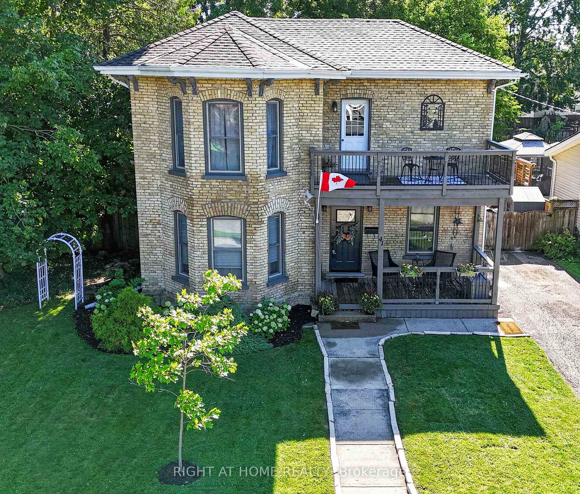 Photo 2 of 41 Hincks Street, St. Thomas — HOMEH