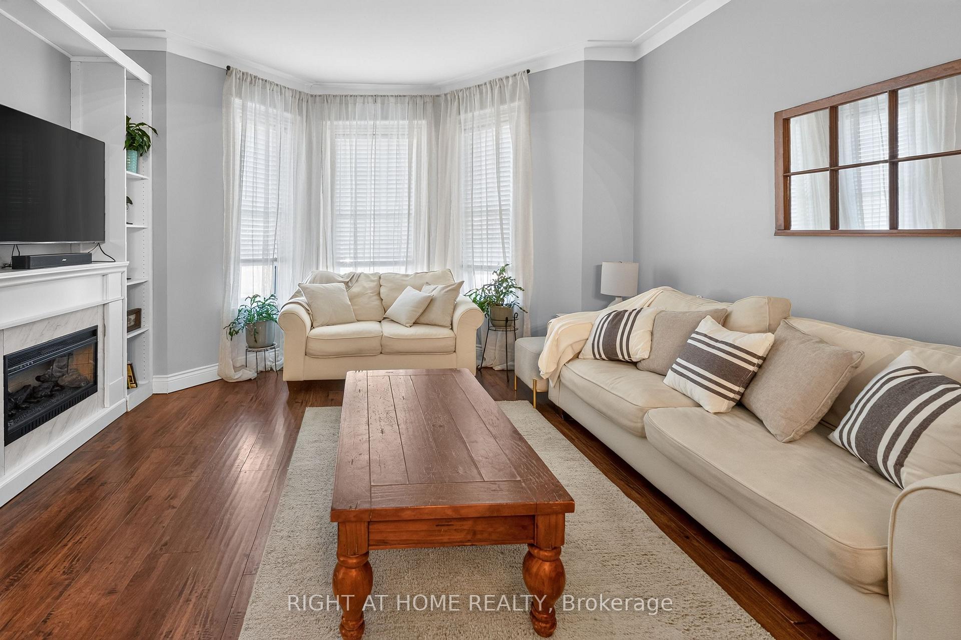 Photo 5 of 41 Hincks Street, St. Thomas — HOMEH