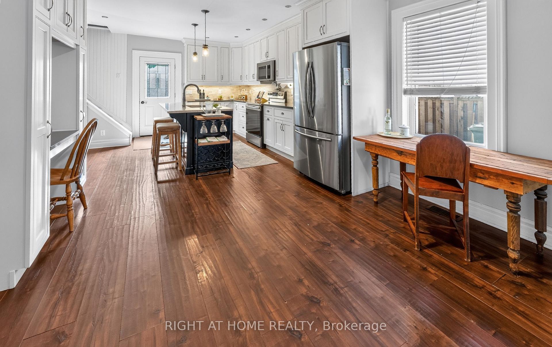 Photo 10 of 41 Hincks Street, St. Thomas — HOMEH