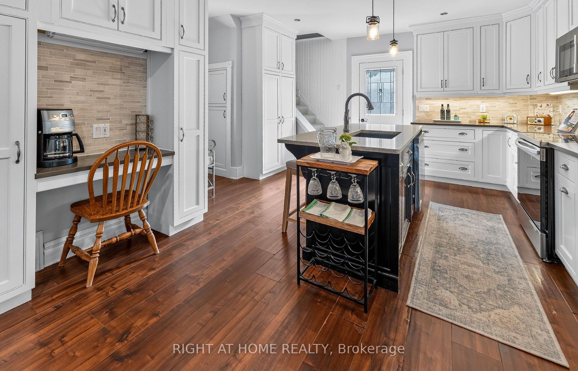 Photo 13 of 41 Hincks Street, St. Thomas — HOMEH