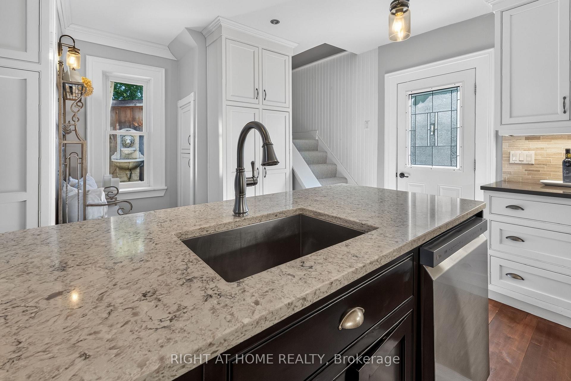 Photo 15 of 41 Hincks Street, St. Thomas — HOMEH