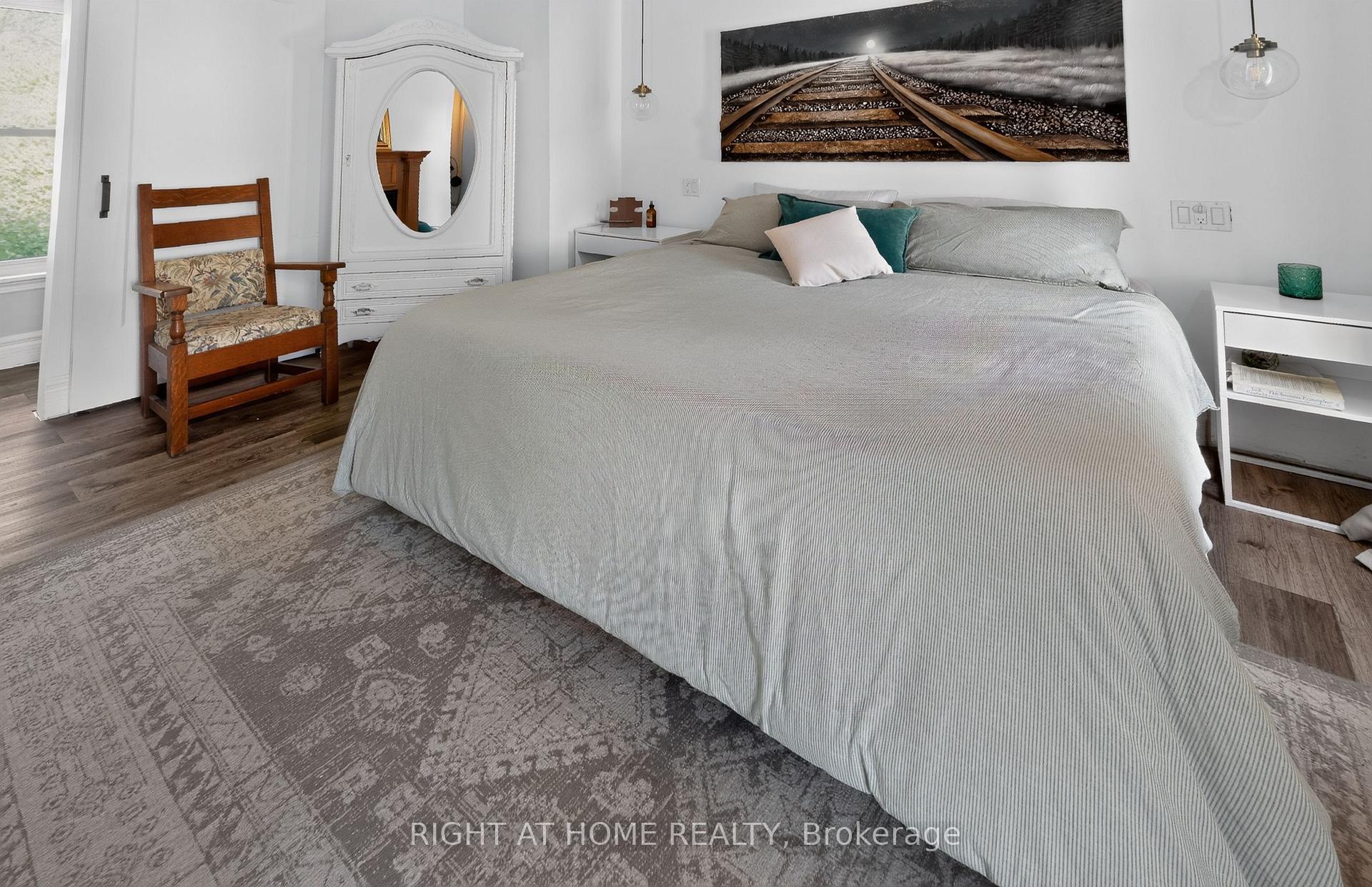 Photo 22 of 41 Hincks Street, St. Thomas — HOMEH