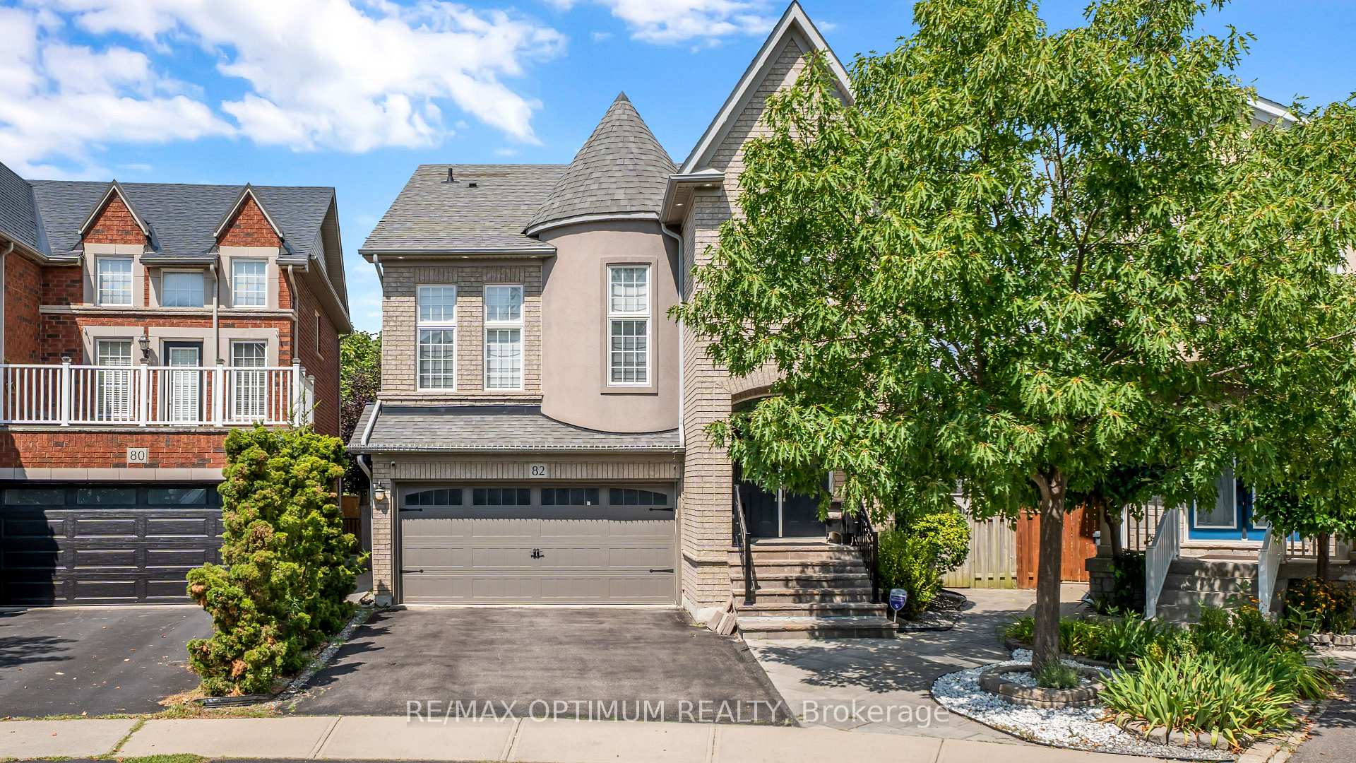 Photo 2 of 82 Penbridge Circle, Brampton, Fletcher's Meadow — HOMEH