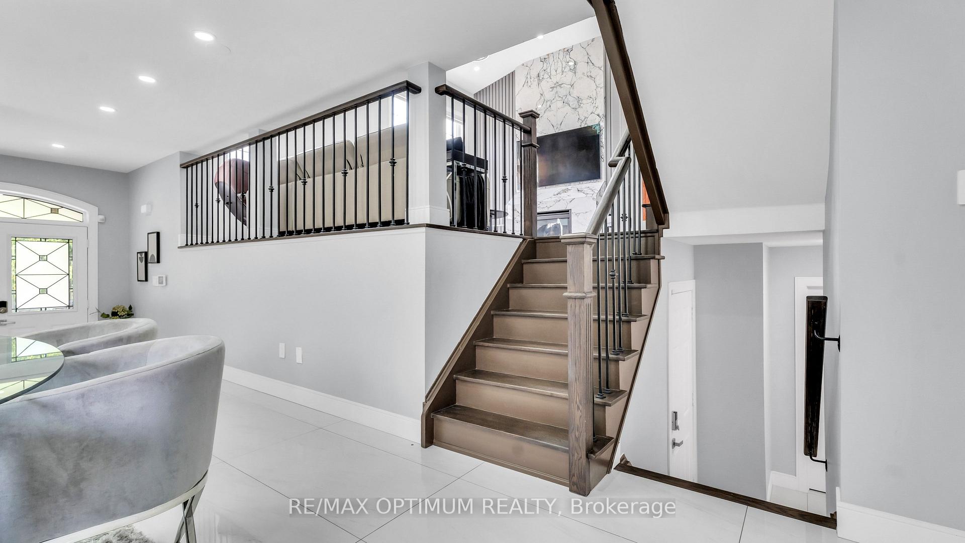 Photo 20 of 82 Penbridge Circle, Brampton, Fletcher's Meadow — HOMEH