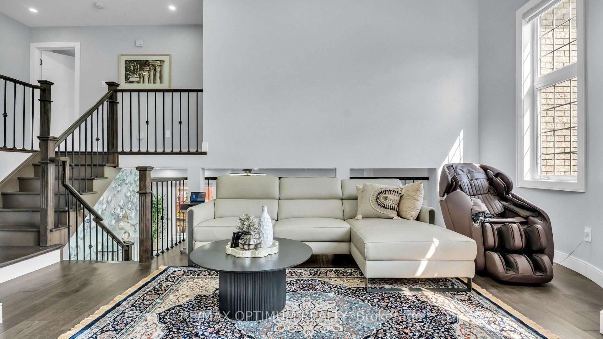 Photo 22 of 82 Penbridge Circle, Brampton, Fletcher's Meadow — HOMEH