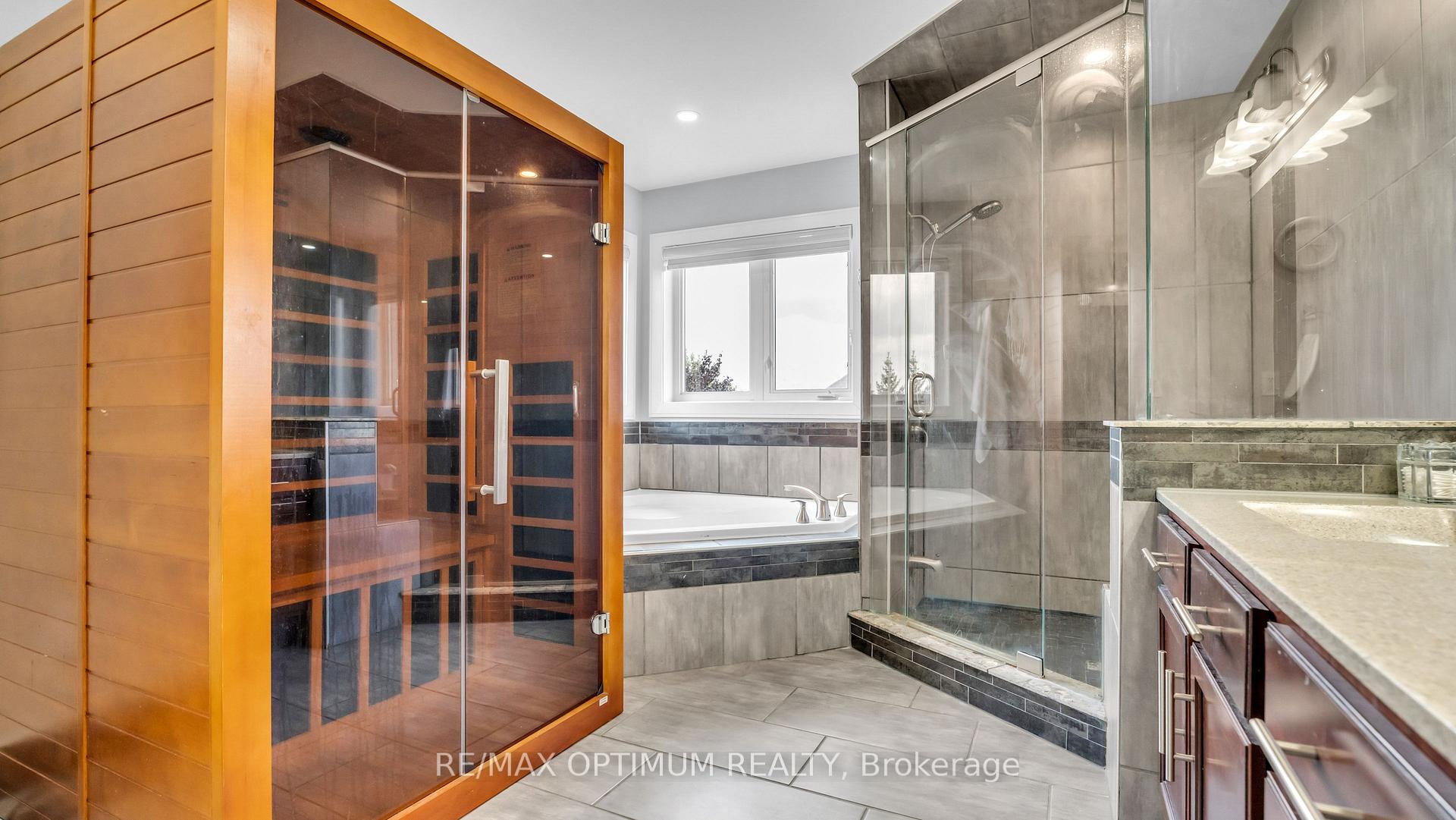 Photo 29 of 82 Penbridge Circle, Brampton, Fletcher's Meadow — HOMEH