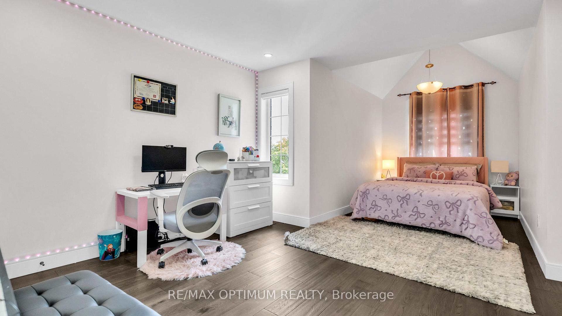 Photo 34 of 82 Penbridge Circle, Brampton, Fletcher's Meadow — HOMEH