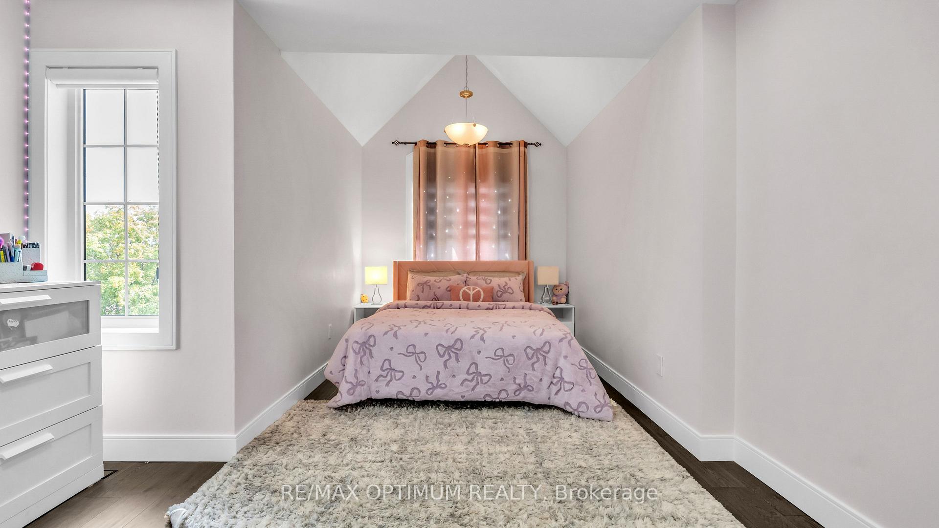 Photo 35 of 82 Penbridge Circle, Brampton, Fletcher's Meadow — HOMEH