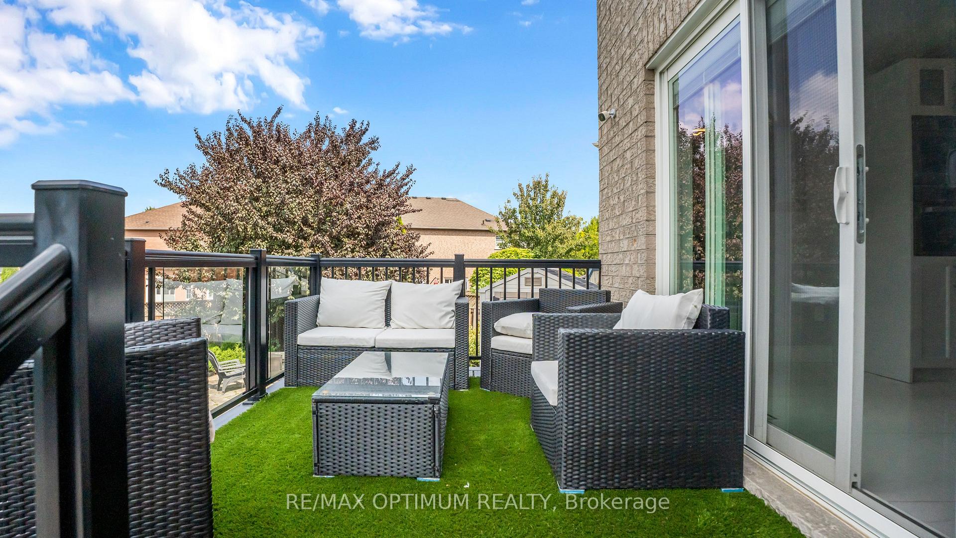 Photo 38 of 82 Penbridge Circle, Brampton, Fletcher's Meadow — HOMEH