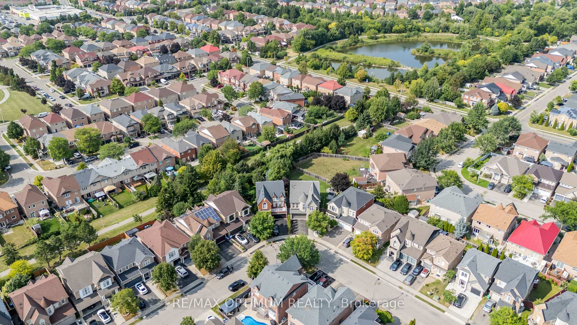 Photo 46 of 82 Penbridge Circle, Brampton, Fletcher's Meadow — HOMEH
