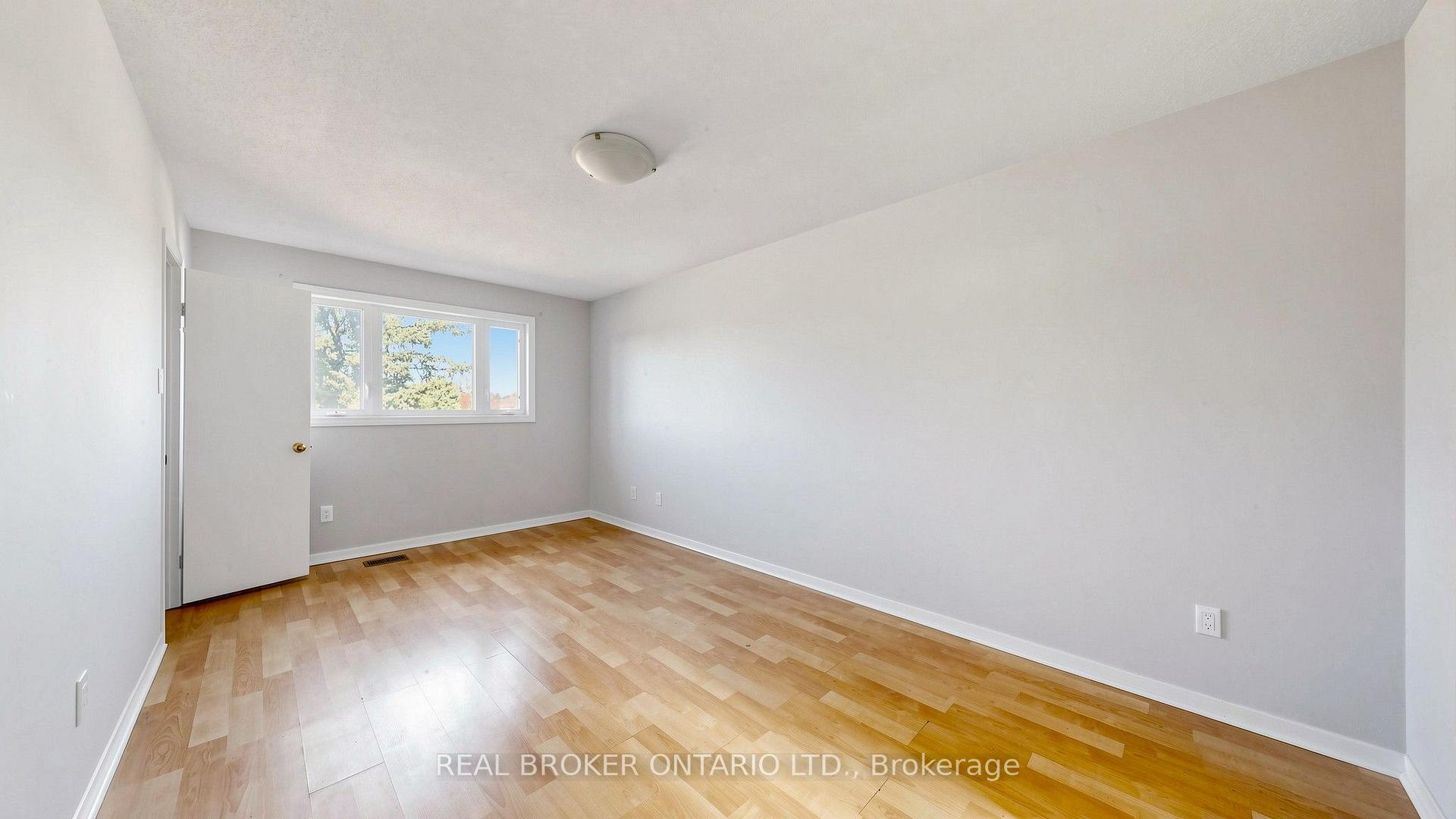 Photo 14 of 33 Fountainbridge Drive, Caledon, Bolton East — HOMEH