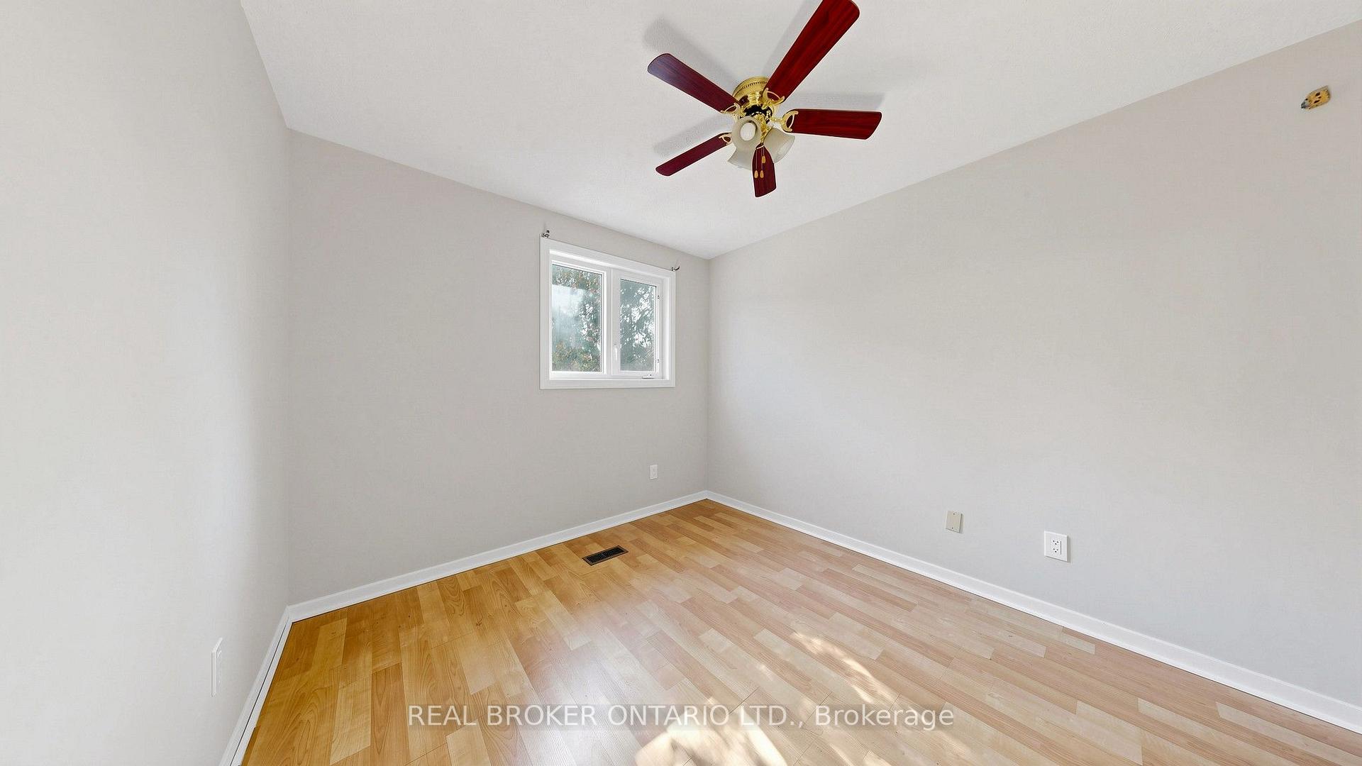 Photo 16 of 33 Fountainbridge Drive, Caledon, Bolton East — HOMEH