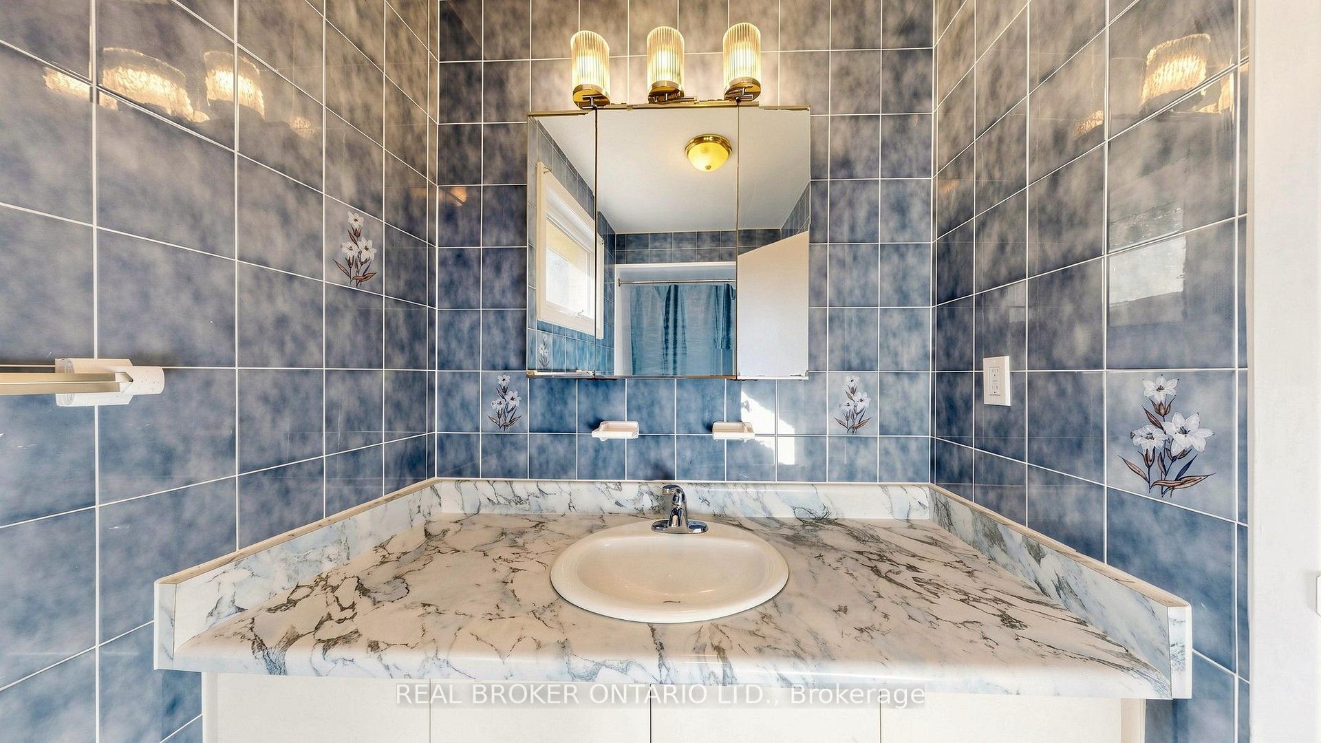 Photo 19 of 33 Fountainbridge Drive, Caledon, Bolton East — HOMEH