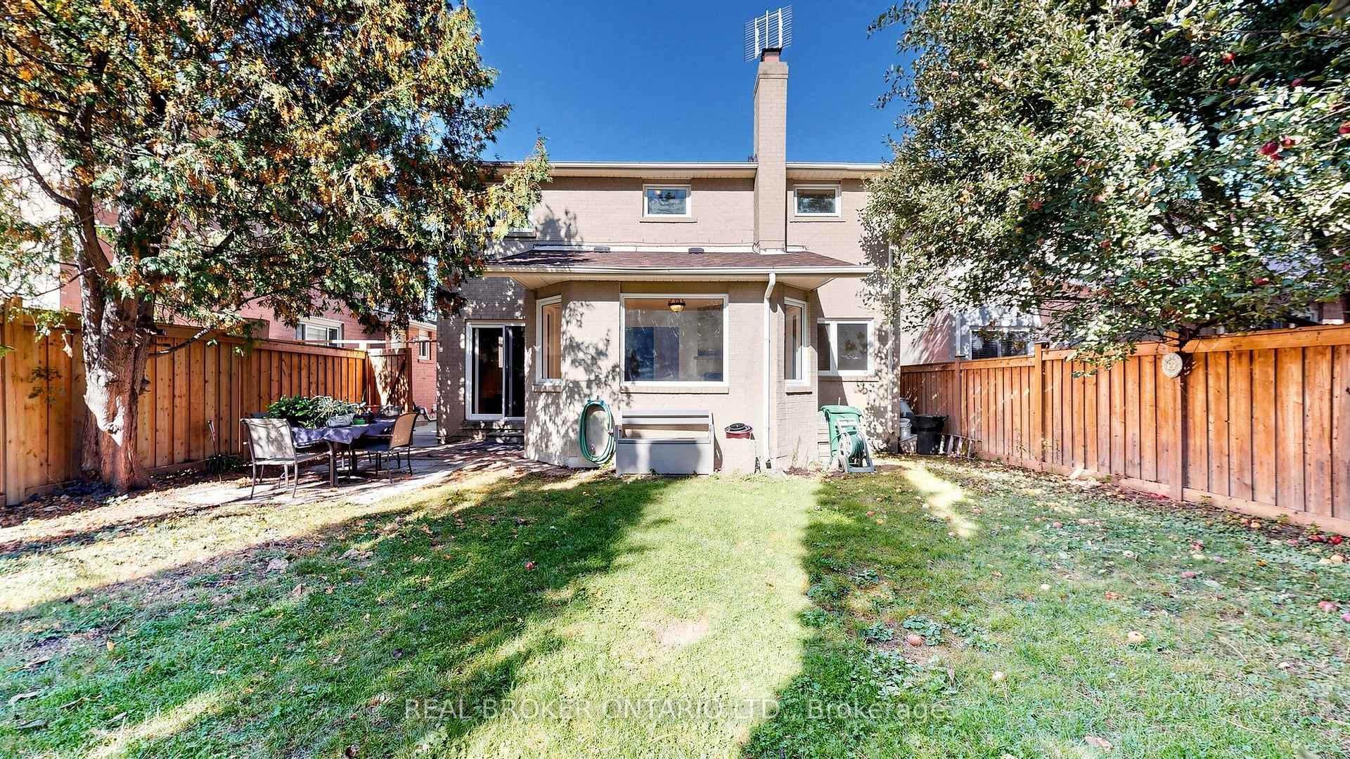 Photo 23 of 33 Fountainbridge Drive, Caledon, Bolton East — HOMEH