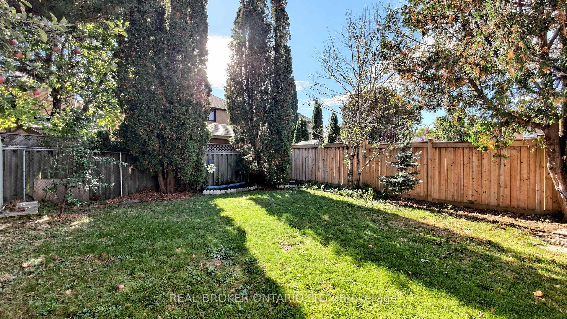 Photo 27 of 33 Fountainbridge Drive, Caledon, Bolton East — HOMEH