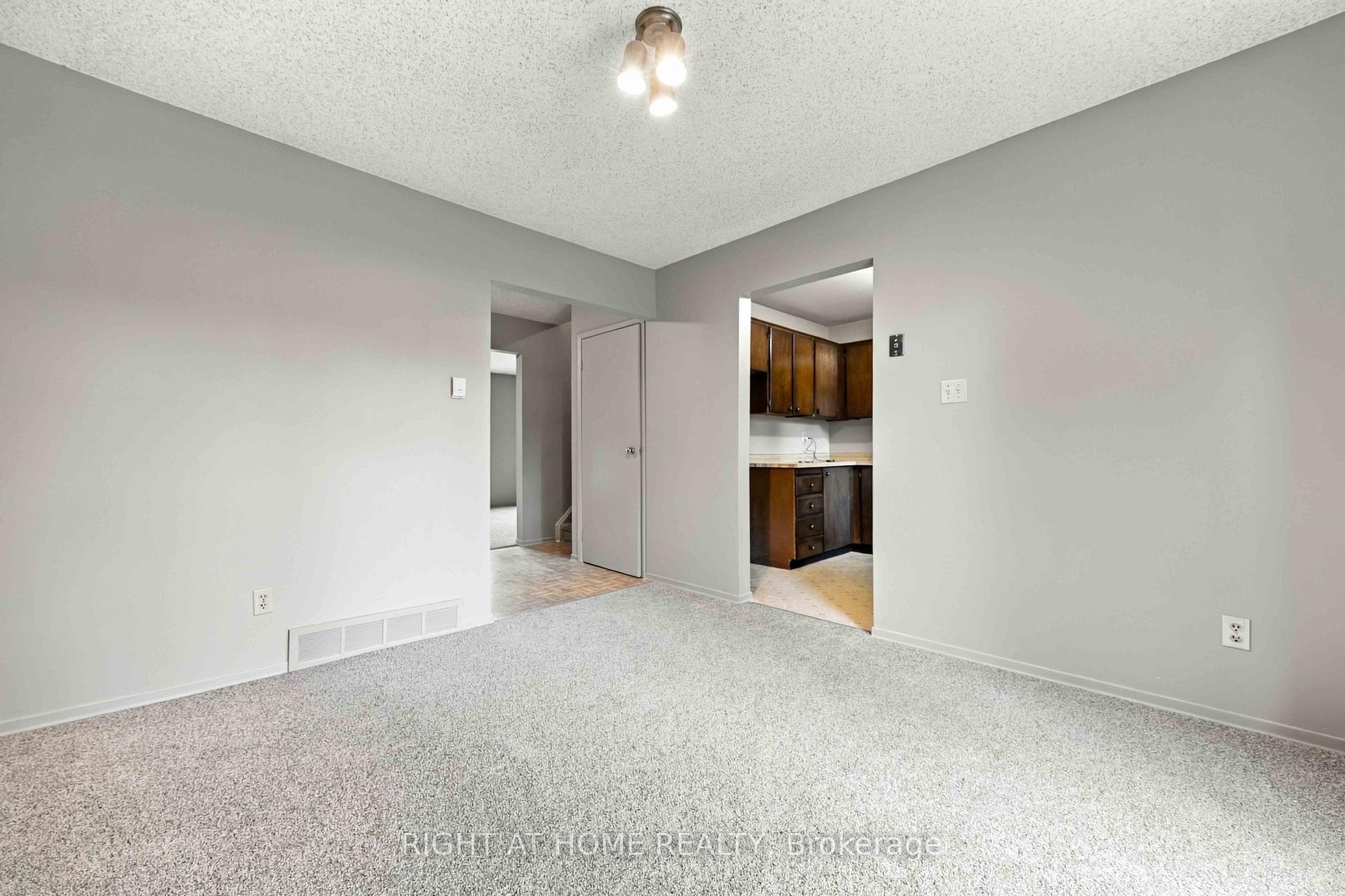Photo 8 of 51 Maplestone Avenue, Sarnia — HOMEH