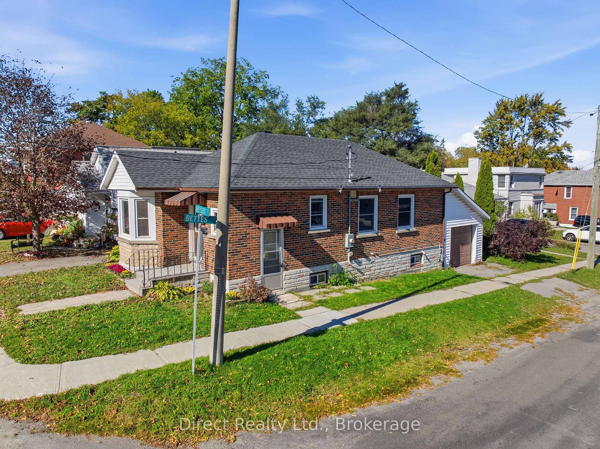 Photo 23 of 32 Meyers Street, Belleville, Belleville Ward — HOMEH