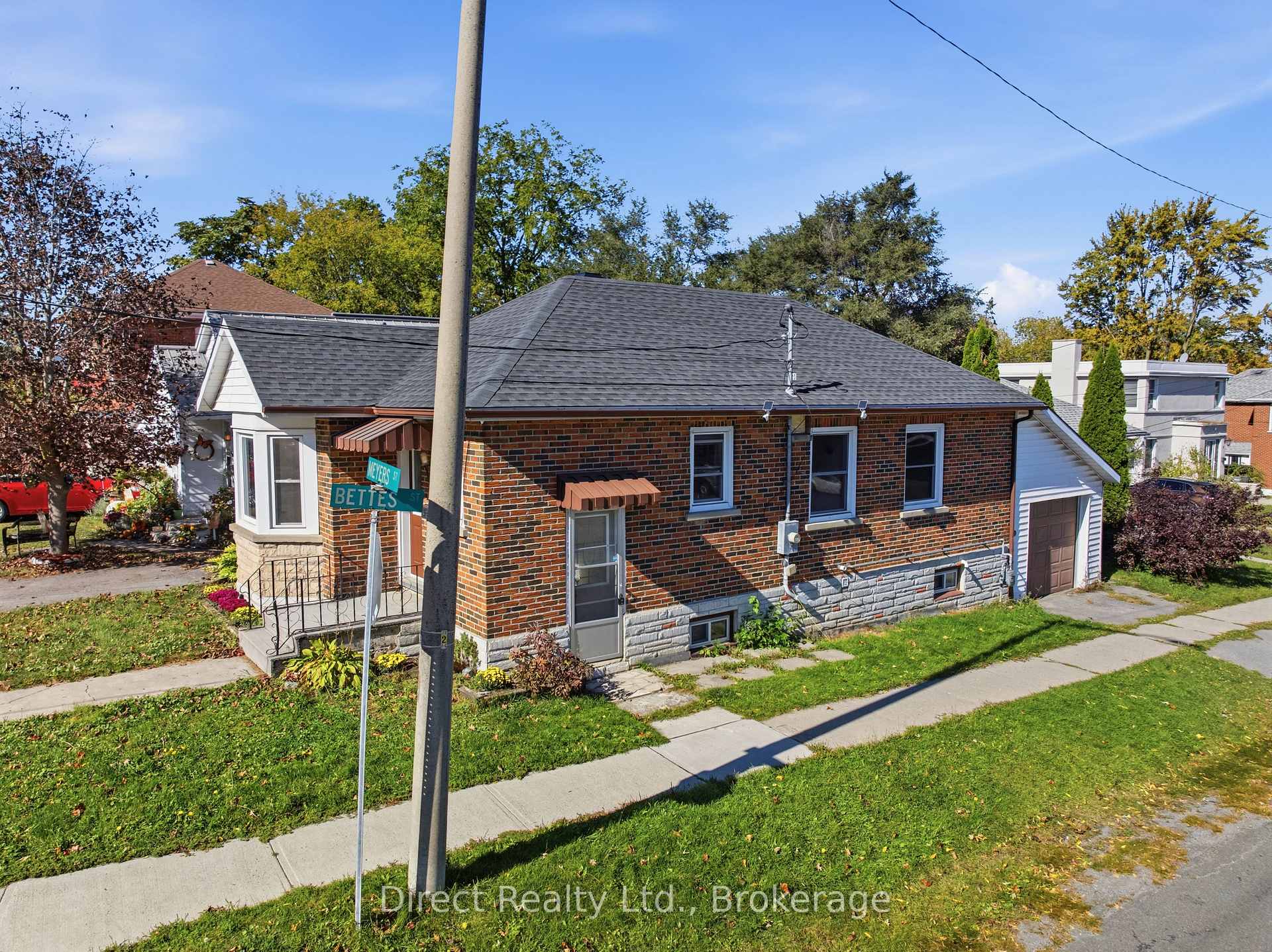 Photo 27 of 32 Meyers Street, Belleville, Belleville Ward — HOMEH