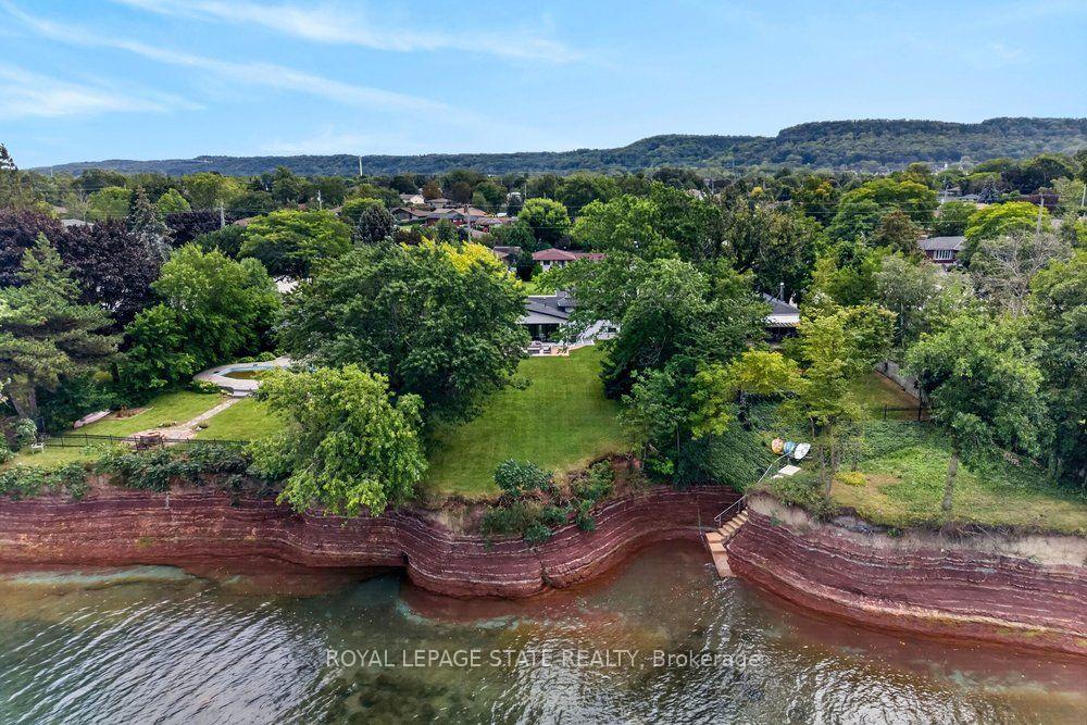 Photo 2 of 90 Lakeside Drive, Grimsby, Grimsby Beach — HOMEH