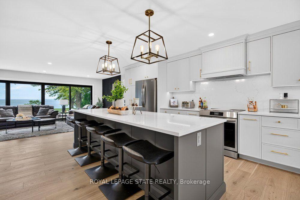 Photo 5 of 90 Lakeside Drive, Grimsby, Grimsby Beach — HOMEH