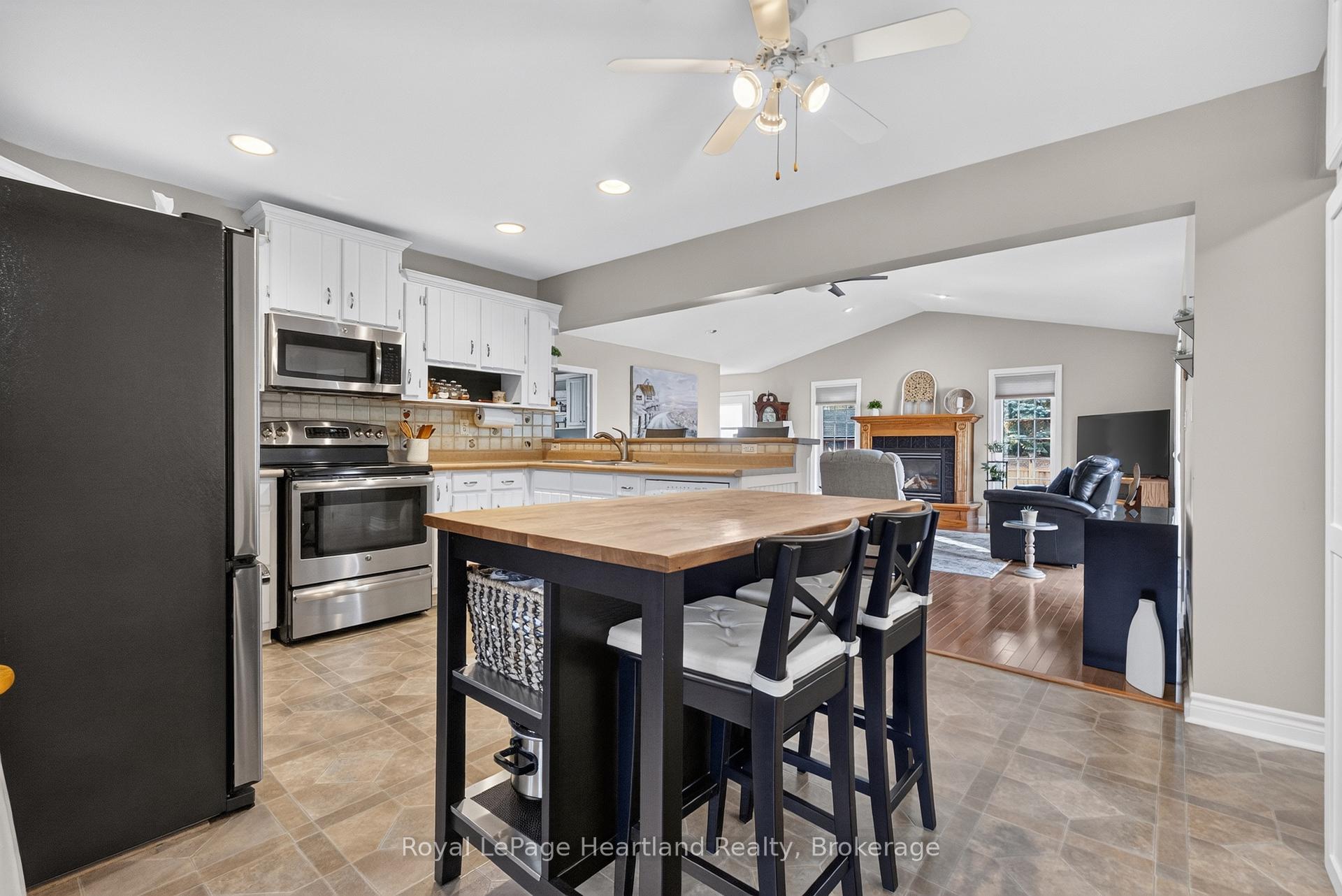 Photo 7 of 9 Sherwood Crescent, South Huron, Exeter — HOMEH