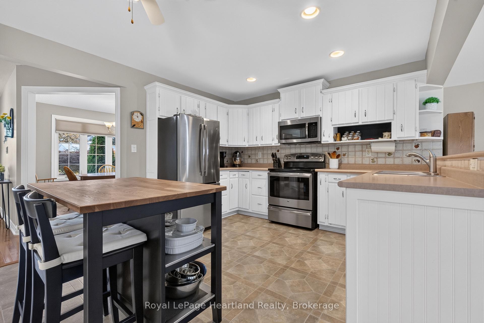 Photo 8 of 9 Sherwood Crescent, South Huron, Exeter — HOMEH