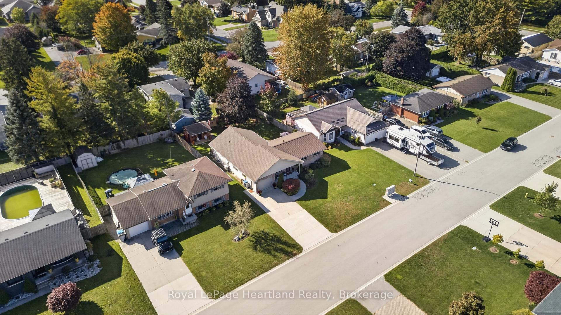 Photo 38 of 9 Sherwood Crescent, South Huron, Exeter — HOMEH