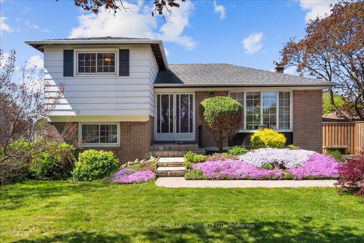 Photo 1 of 820 Bem Avenue, Pickering, Bay Ridges — HOMEH