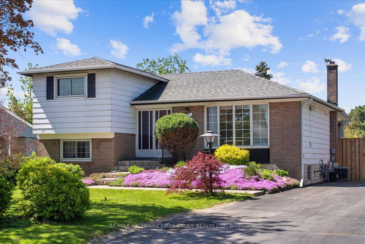 Photo 2 of 820 Bem Avenue, Pickering, Bay Ridges — HOMEH