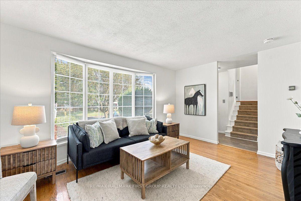 Photo 10 of 820 Bem Avenue, Pickering, Bay Ridges — HOMEH