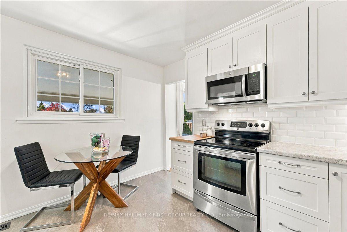 Photo 17 of 820 Bem Avenue, Pickering, Bay Ridges — HOMEH