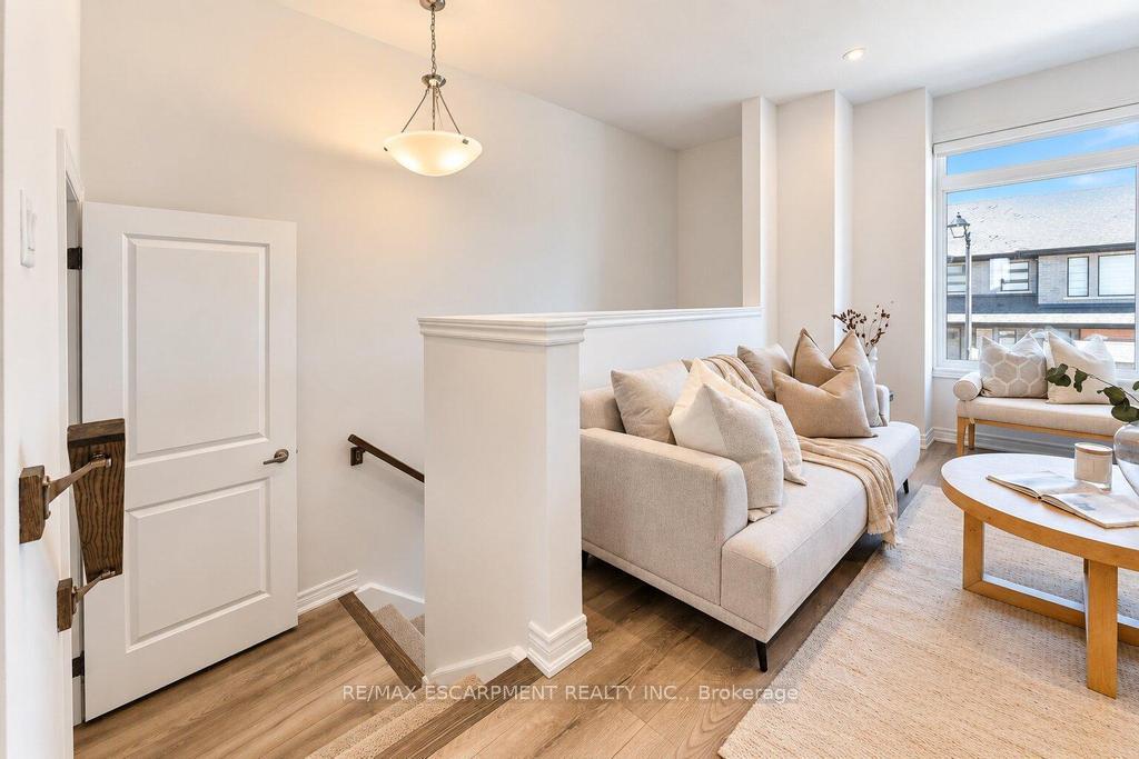 Photo 3 of Unit 29, 120 Court Drive, Brant, Paris — HOMEH
