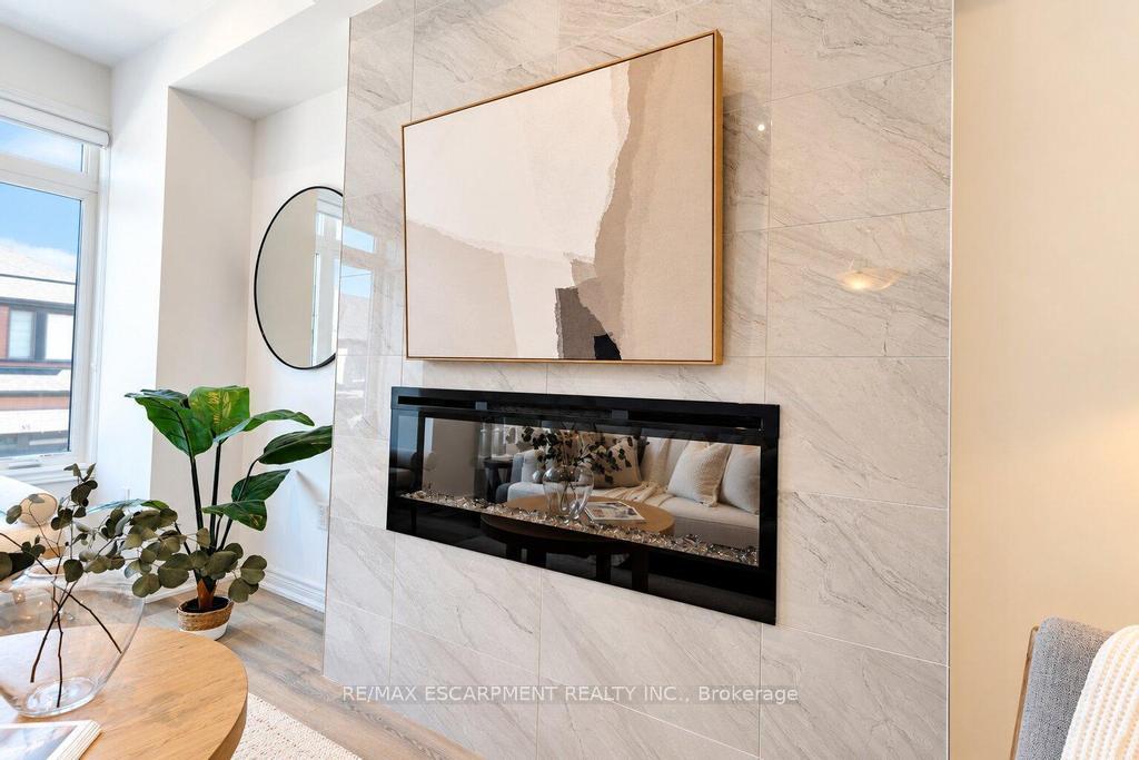 Photo 6 of Unit 29, 120 Court Drive, Brant, Paris — HOMEH