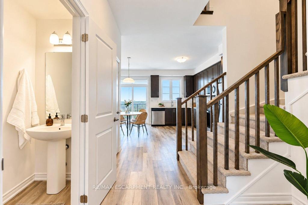 Photo 7 of Unit 29, 120 Court Drive, Brant, Paris — HOMEH