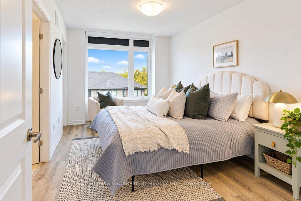 Photo 12 of Unit 29, 120 Court Drive, Brant, Paris — HOMEH