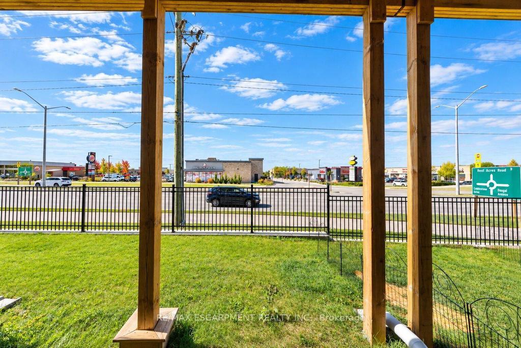 Photo 23 of Unit 29, 120 Court Drive, Brant, Paris — HOMEH