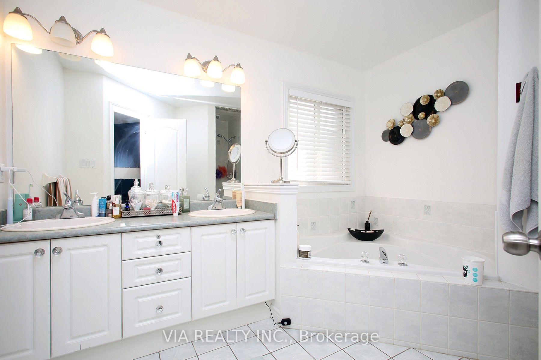 Photo 16 of 1533 Skyview Street, Oshawa, Taunton — HOMEH