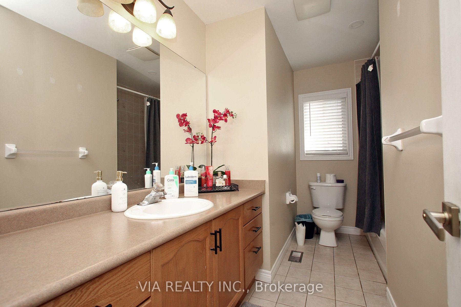 Photo 21 of 1533 Skyview Street, Oshawa, Taunton — HOMEH
