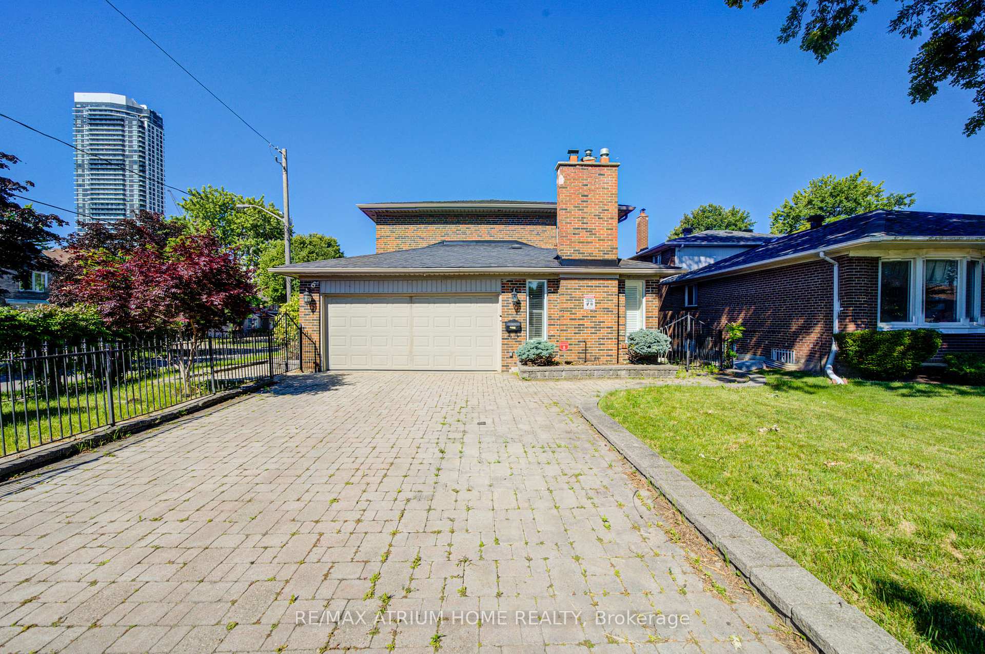 Photo 1 of 8 Patrick Boulevard, North York, Pleasant View — HOMEH