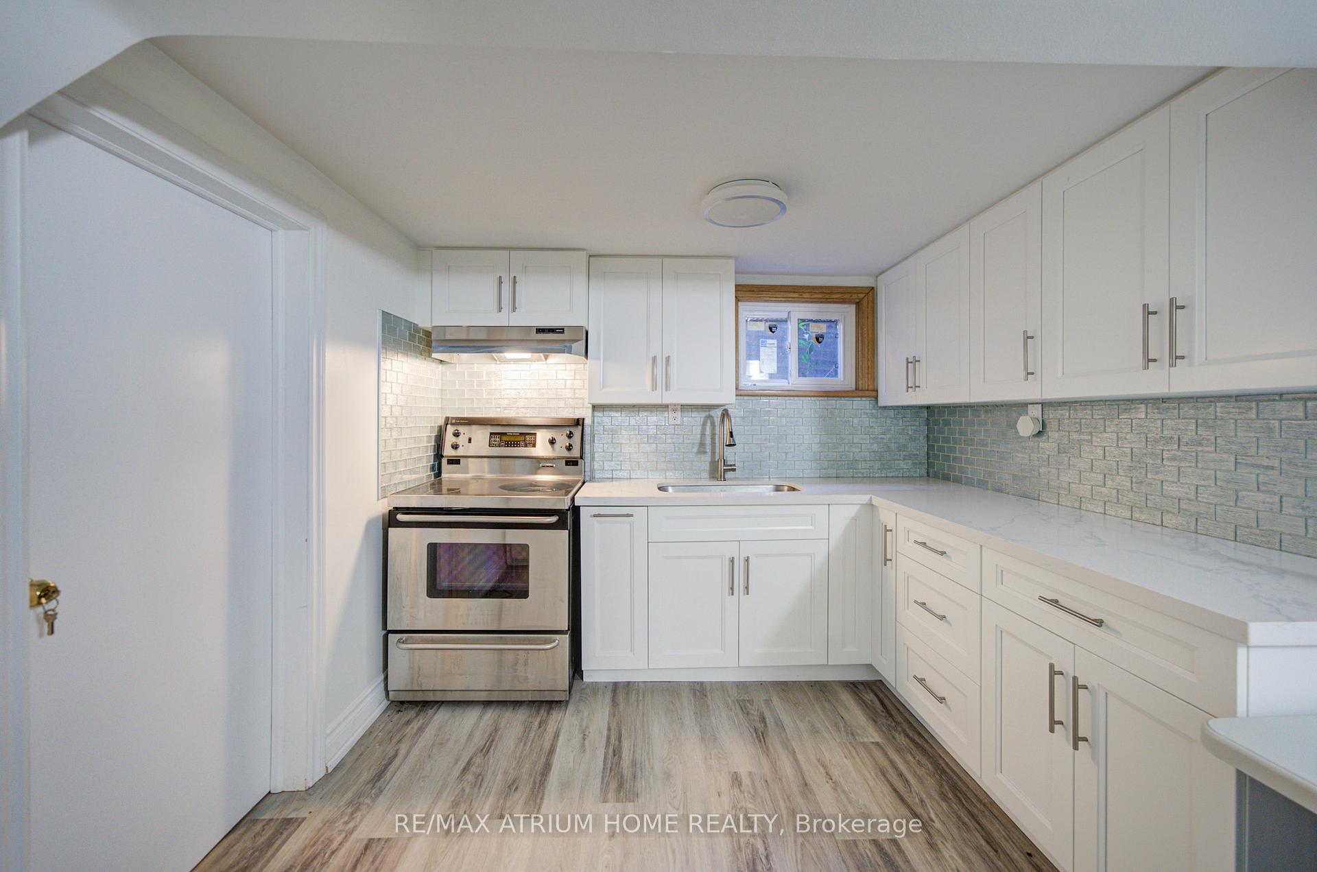 Photo 27 of 8 Patrick Boulevard, North York, Pleasant View — HOMEH