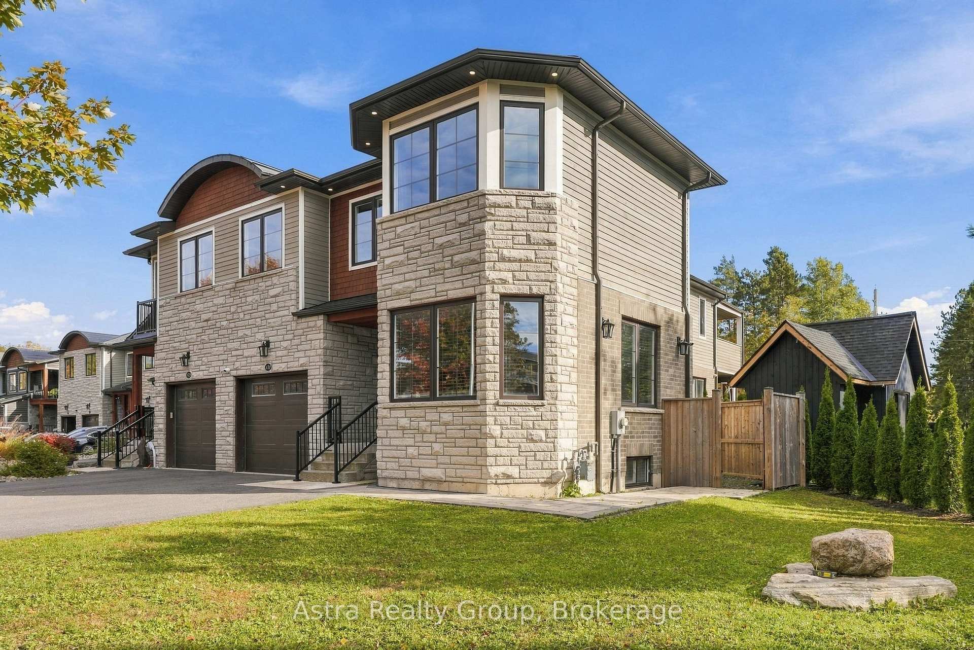 Photo 2 of 181 Anglo Street, Bracebridge — HOMEH