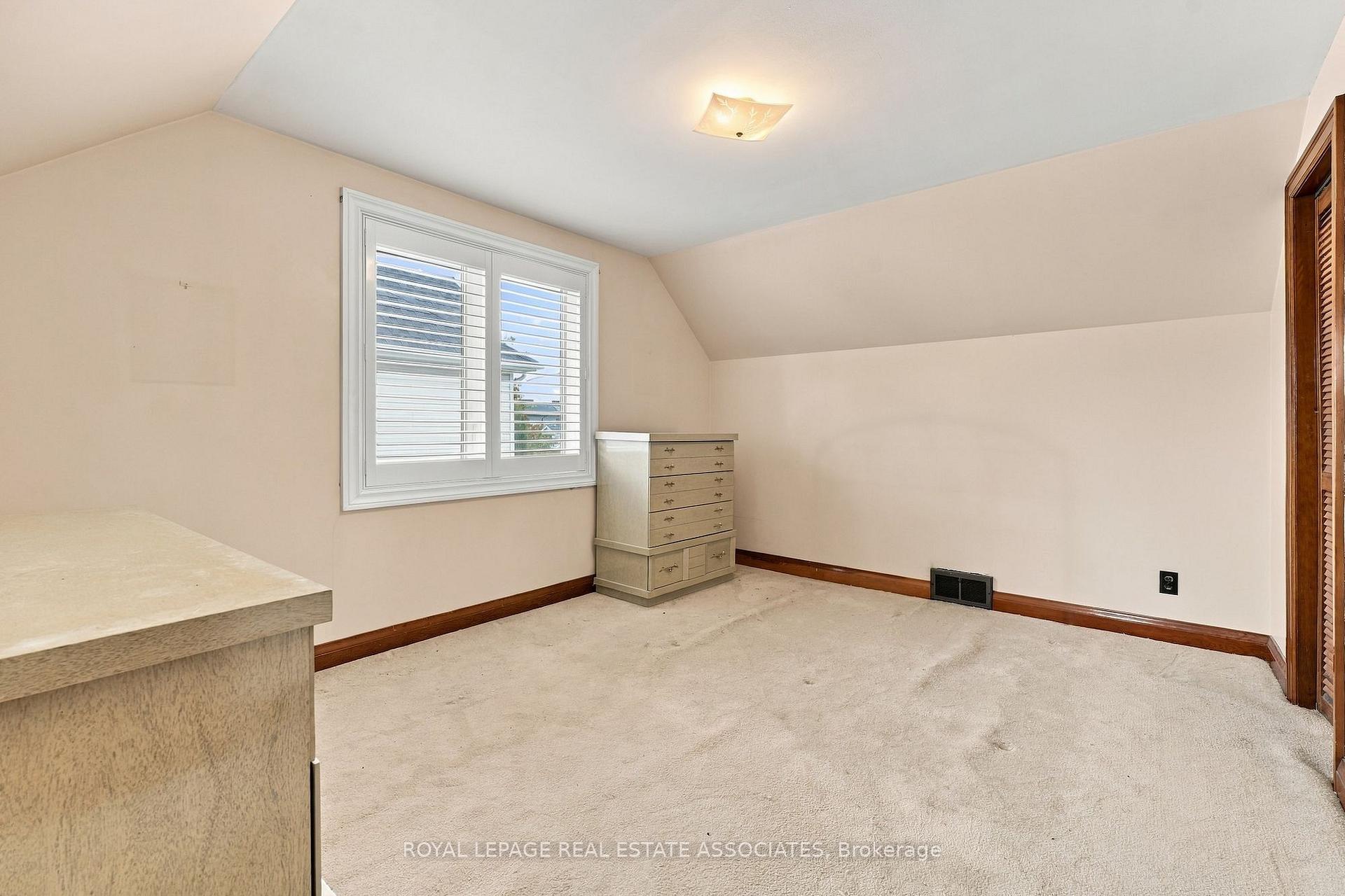 Photo 20 of 989 Pelham Avenue, Mississauga, Lakeview — HOMEH