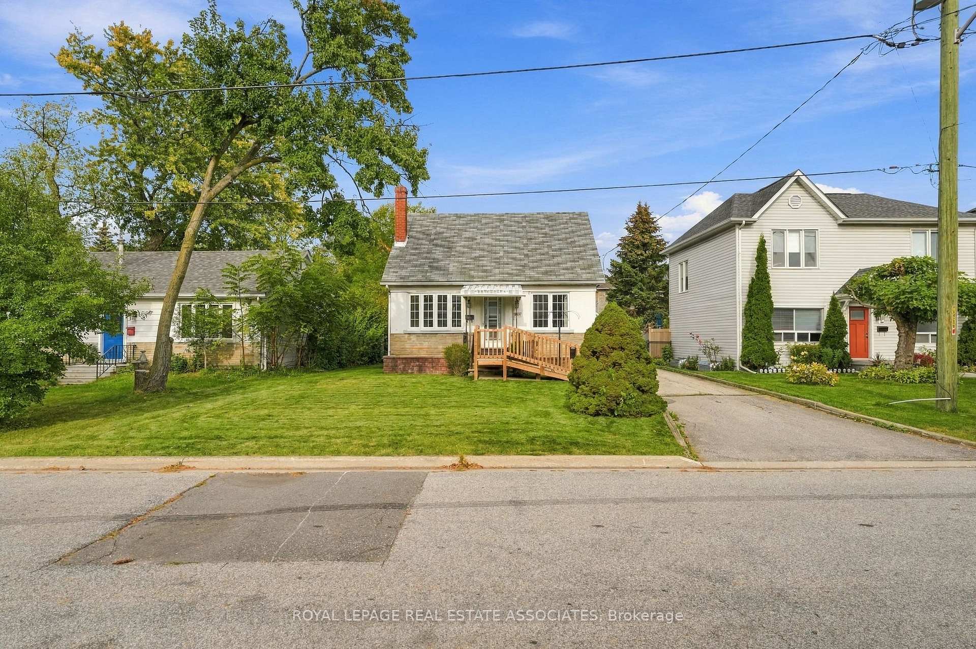 Photo 37 of 989 Pelham Avenue, Mississauga, Lakeview — HOMEH